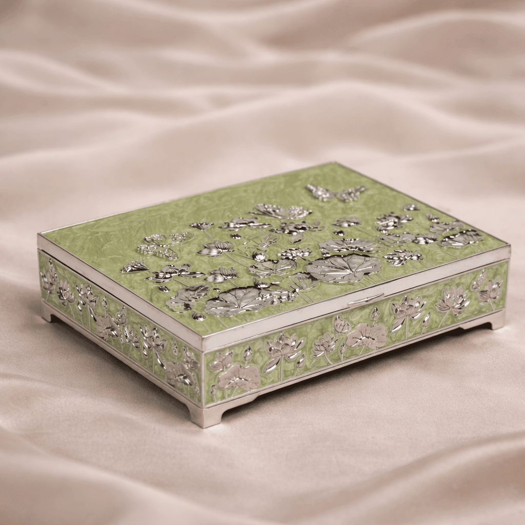Butterfly Lotus Dry Fruit Box - Daamaira Home and Living Ltd