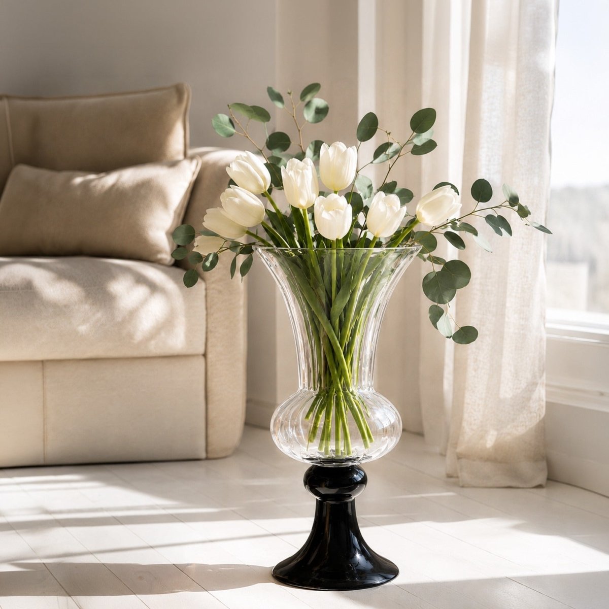 Vases Caara Clear Vase With Black Base - Daamaira Home and Living Ltd