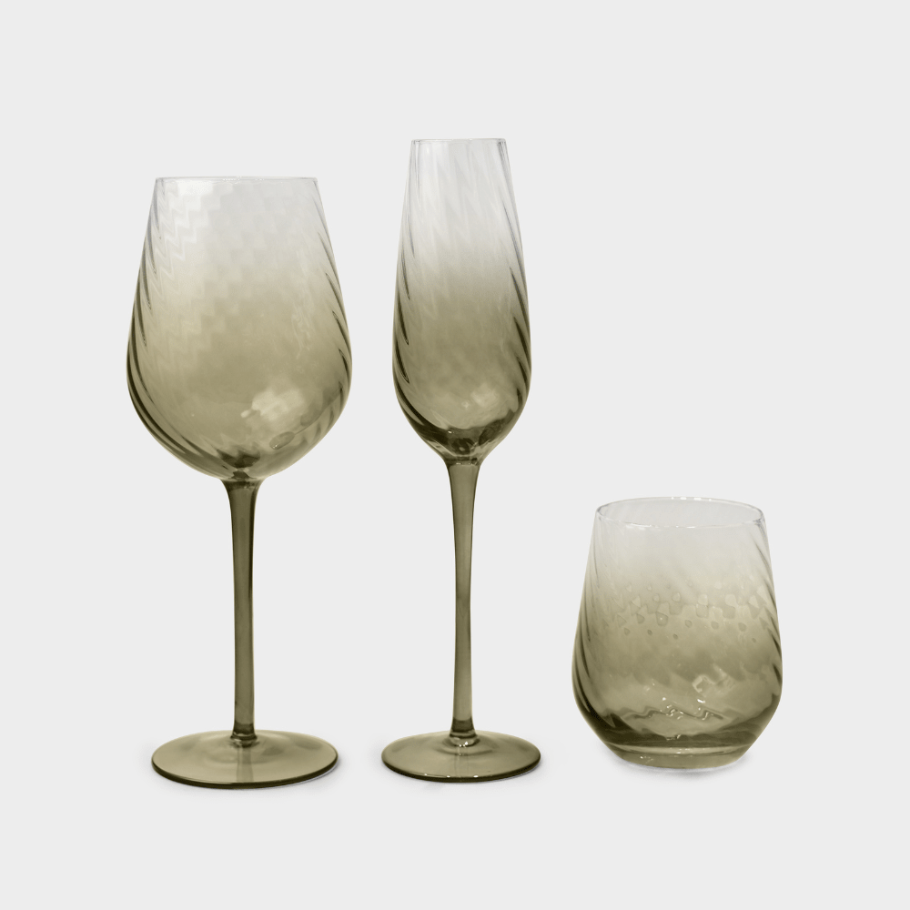Drinking Glasses Emerald Set Of 4 Champagne Flutes with Gift Box - Daamaira Home and Living Ltd