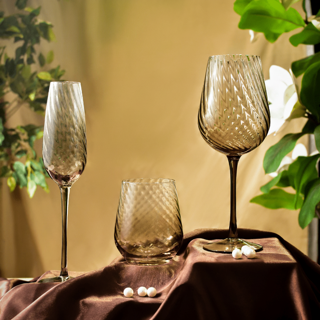 Drinking Glasses Emerald Set Of 4 Champagne Flutes with Gift Box - Daamaira Home and Living Ltd