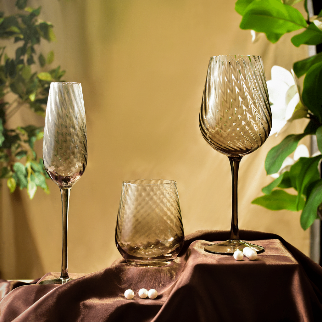 Drinking Glasses Emerald Set Of 4 Champagne Flutes with Gift Box - Daamaira Home and Living Ltd
