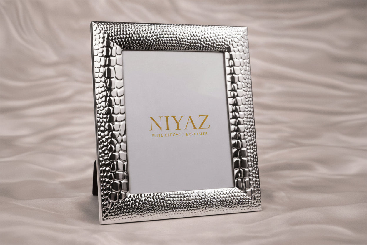 Gloss Silver Photo Frame - Daamaira Home and Living Ltd