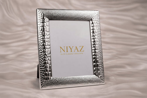 Gloss Silver Photo Frame - Daamaira Home and Living Ltd