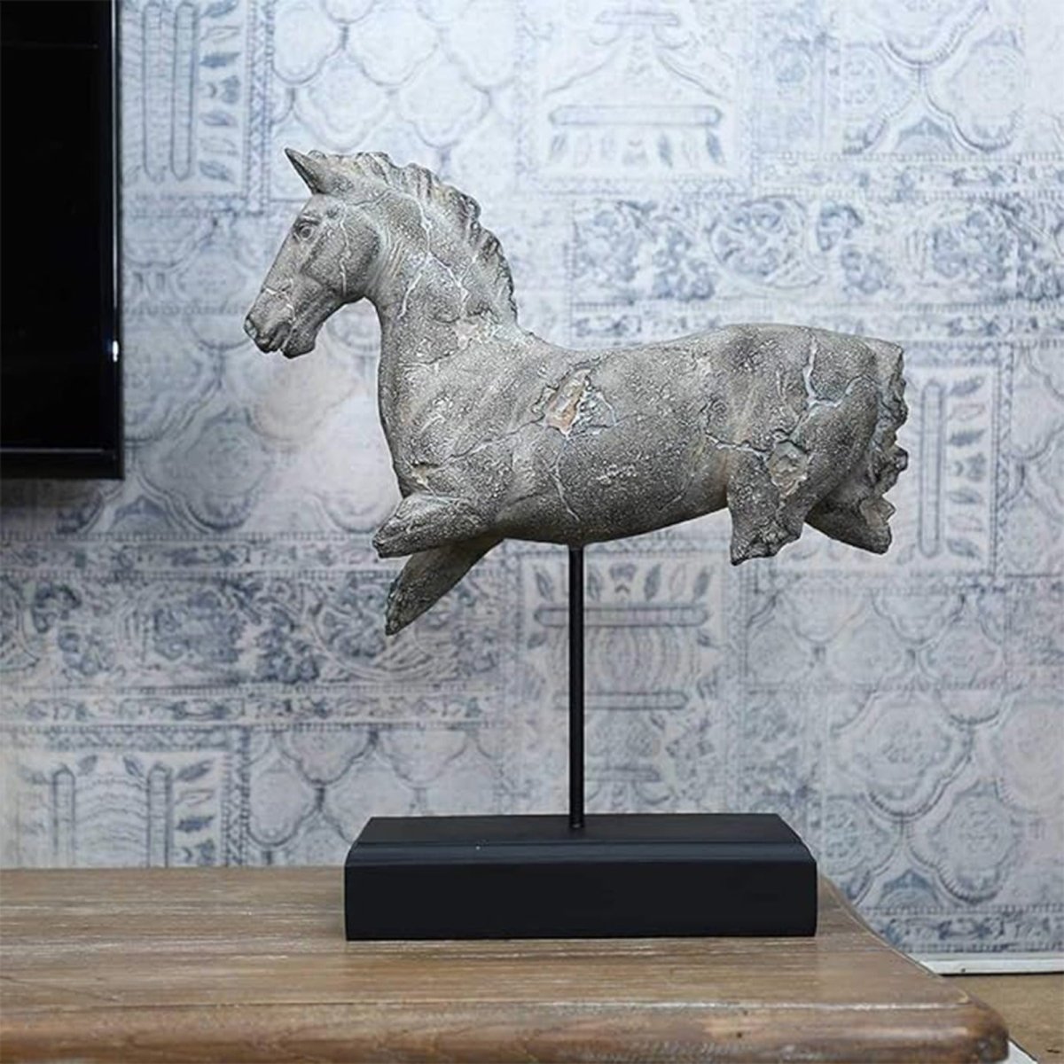 Sculptures & Figurines Horse statue with stand - Daamaira Home and Living Ltd