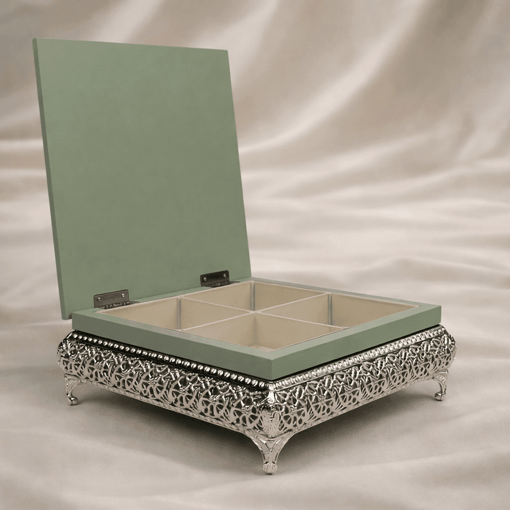 Peacock Gift Box with Case - Daamaira Home and Living Ltd