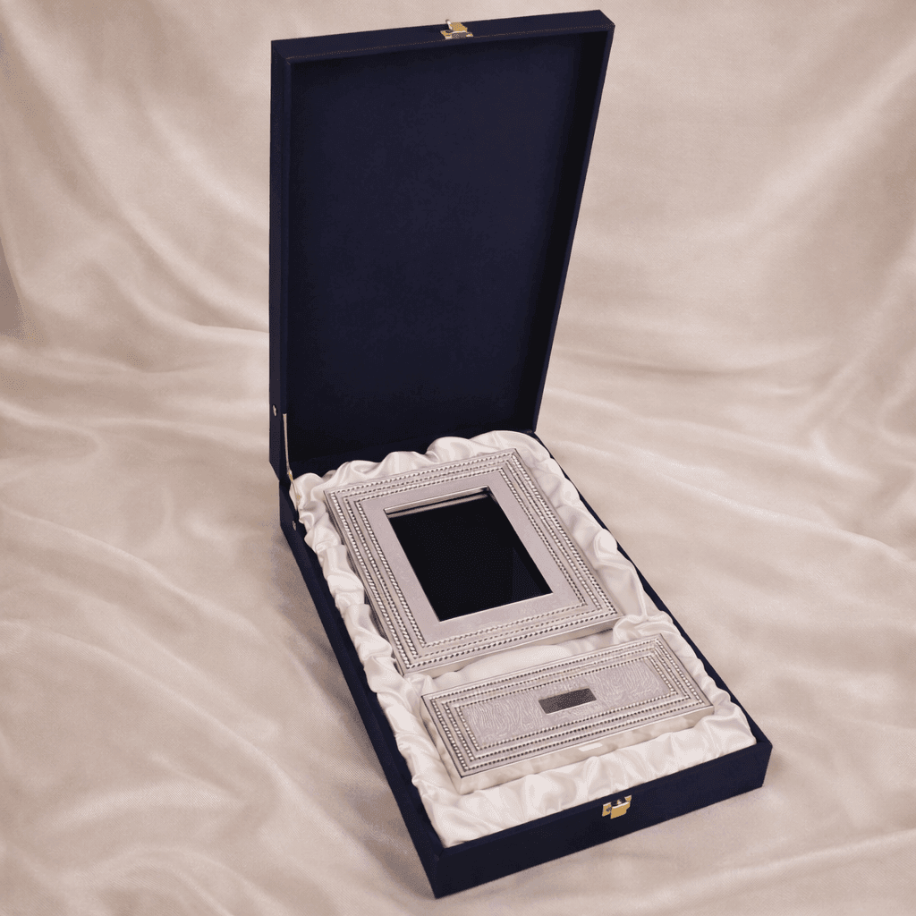 Photo Frame & Keepsake Box Gift Set - Daamaira Home and Living Ltd