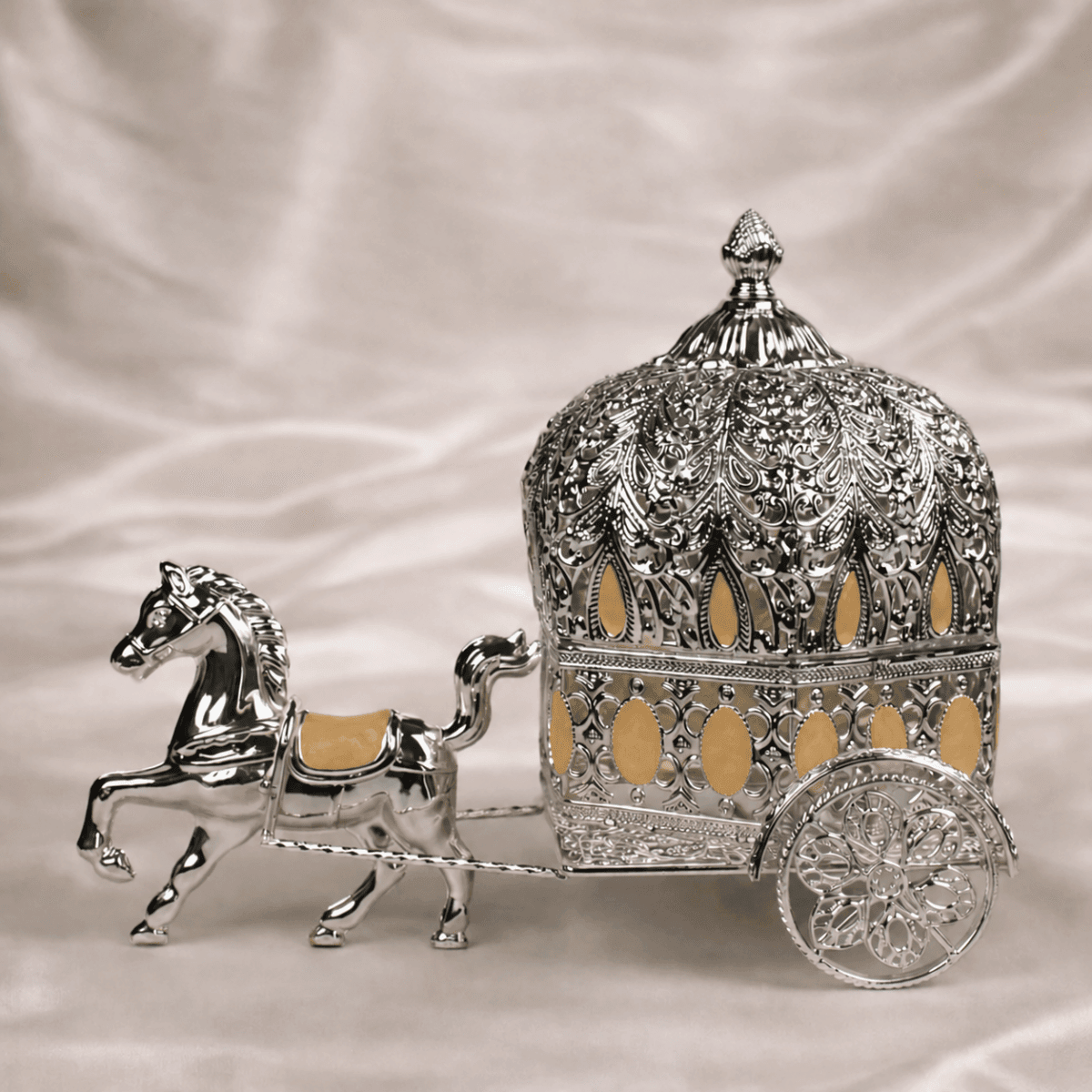 Royal Dome Horse Cart Gift Decor - Daamaira Home and Living Ltd