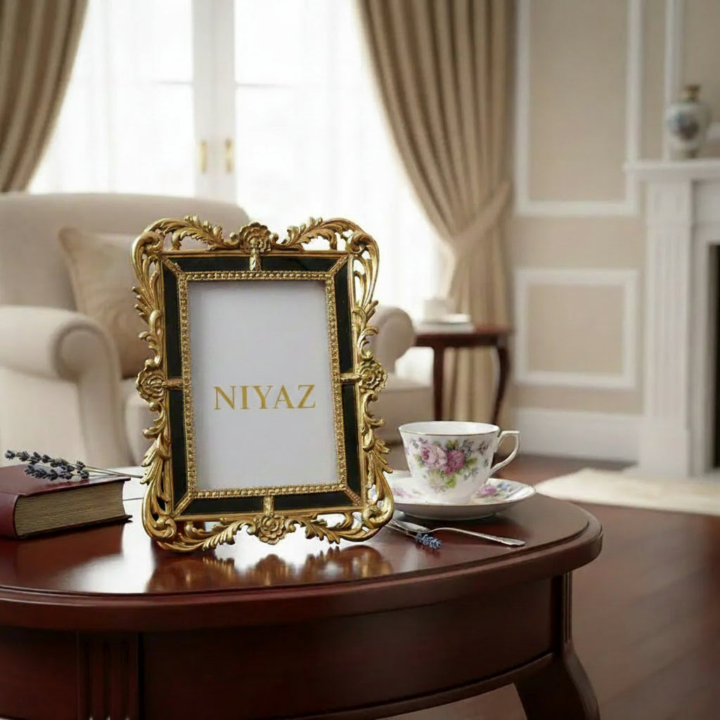 Photo Frames The Esctasy Photo Frame - Gold - Daamaira Home and Living Ltd